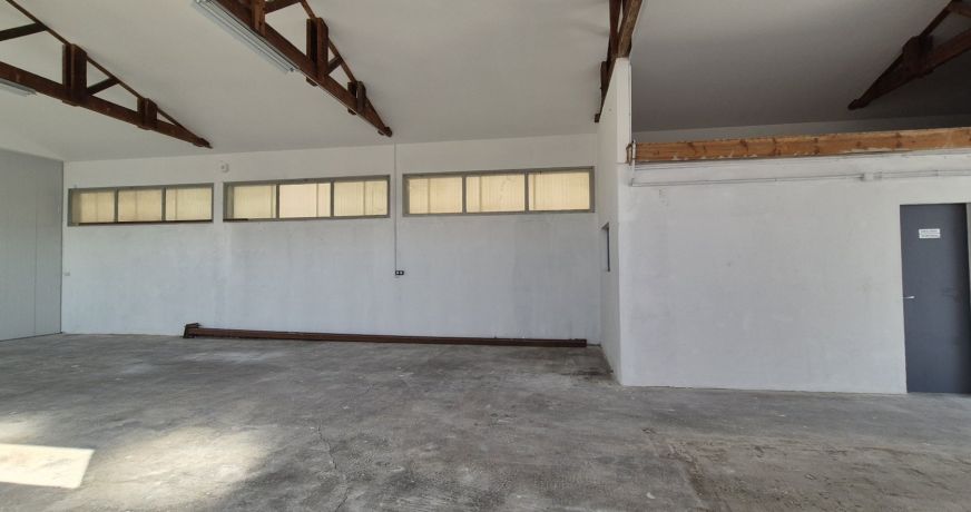 location Entrepots et bureaux Boucau