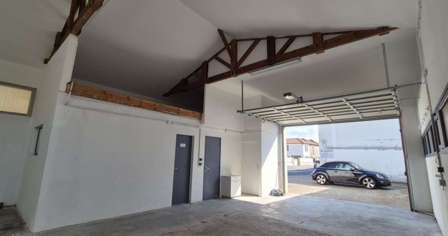 location Entrepots et bureaux Boucau