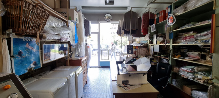 à louer Local commercial Bayonne - Photo 2