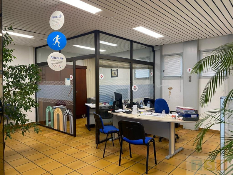 vente Bureau Lannemezan - Photo 1