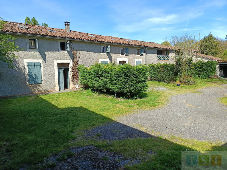 vente Immeuble à rénover Saint Laurent De Neste - Photo 1