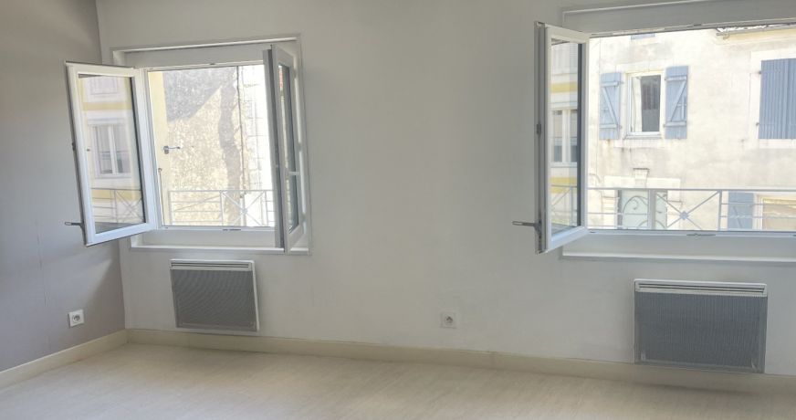 location Maison Saint Laurent De Neste