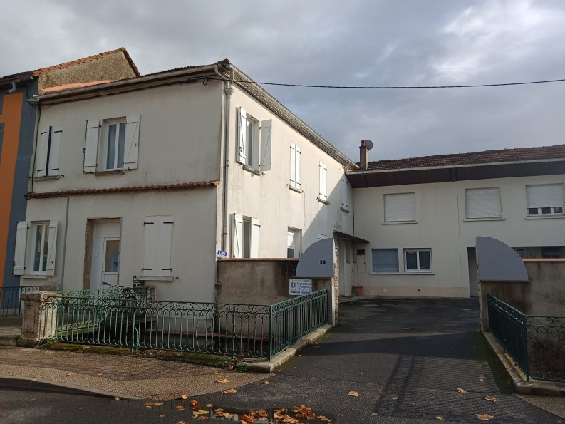 vente Immeuble Vic En Bigorre - Photo 1