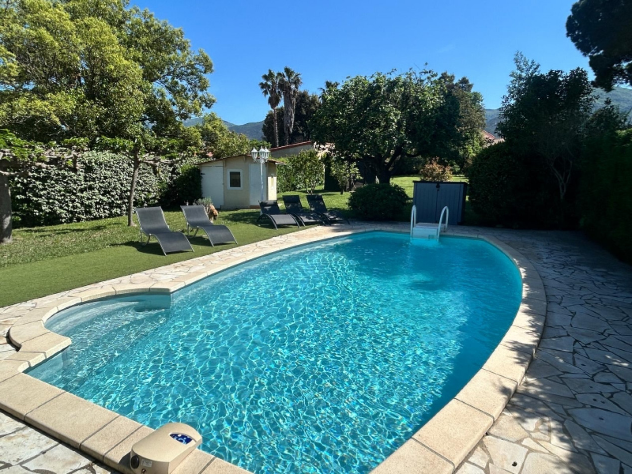 en location saisonnière Villa Saint Genis Des Fontaines - Photo 1
