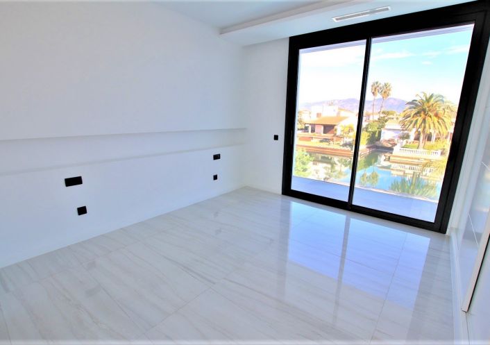 à vendre Villa d'architecte Empuriabrava