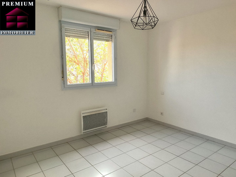 location Appartement Saint Esteve - Photo 6