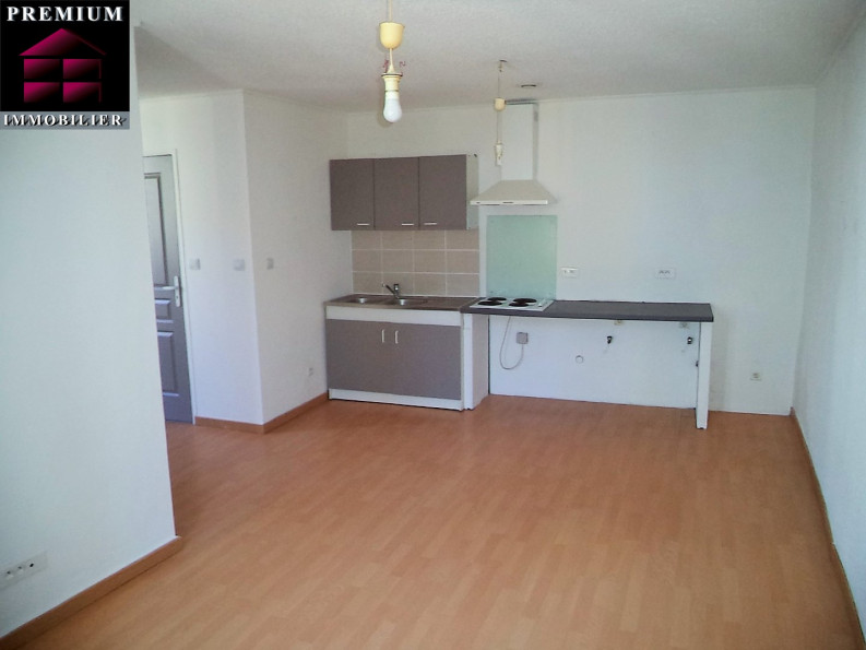 à vendre Immeuble de rapport Saint Esteve - Photo 2