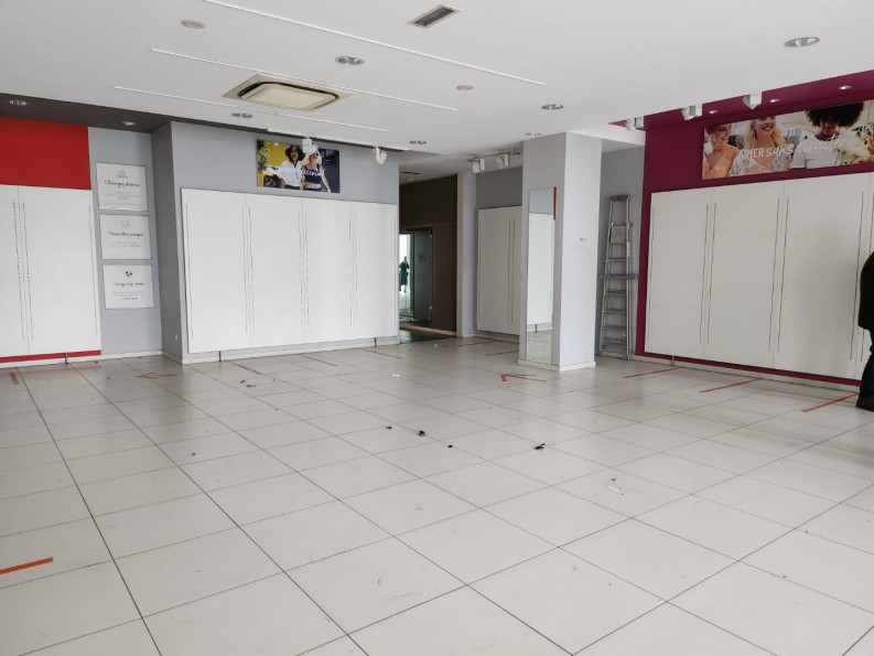 vente Local commercial Saint Louis - Photo 2