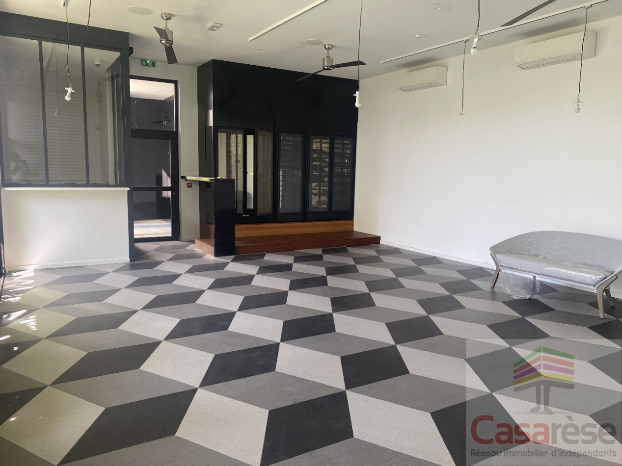 for sale  Saint Denis - Photo 2