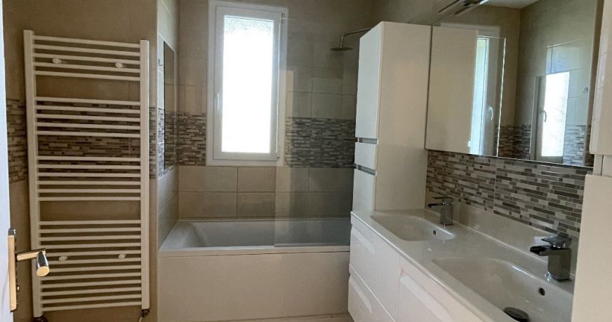 vente Maison et terrain Eyjeaux