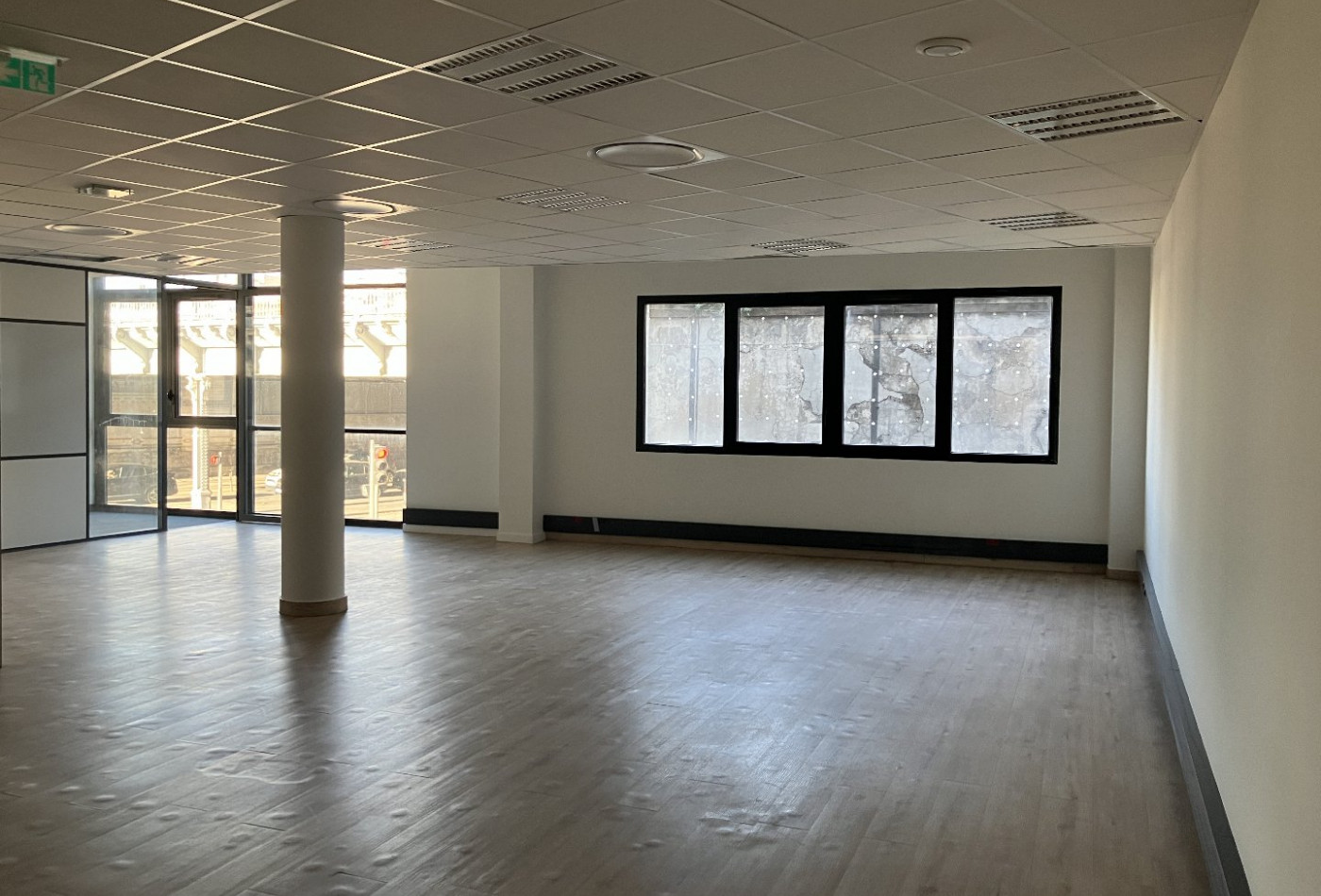 location Bureau Lyon 7eme Arrondissement - Photo 9