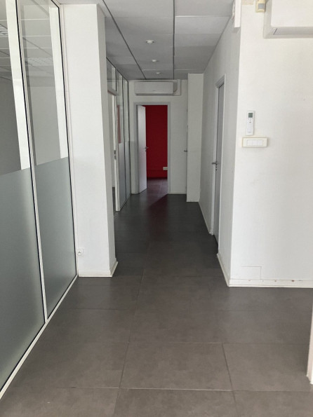 location Local commercial Villeurbanne - Photo 7