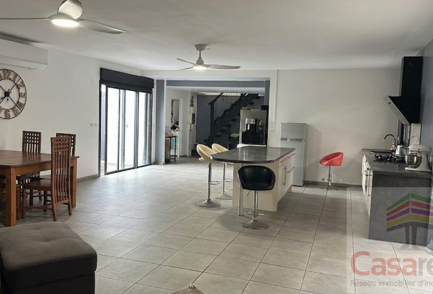 vente Maison mitoyenne Saint Benoit - Photo 1