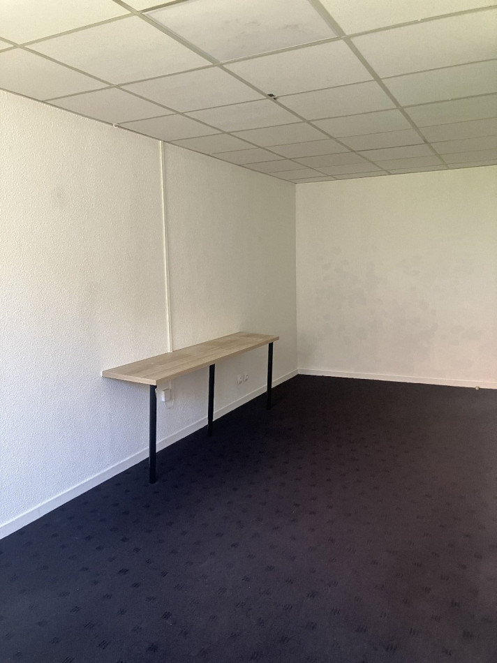 à louer Bureau Lyon 7eme Arrondissement - Photo 3
