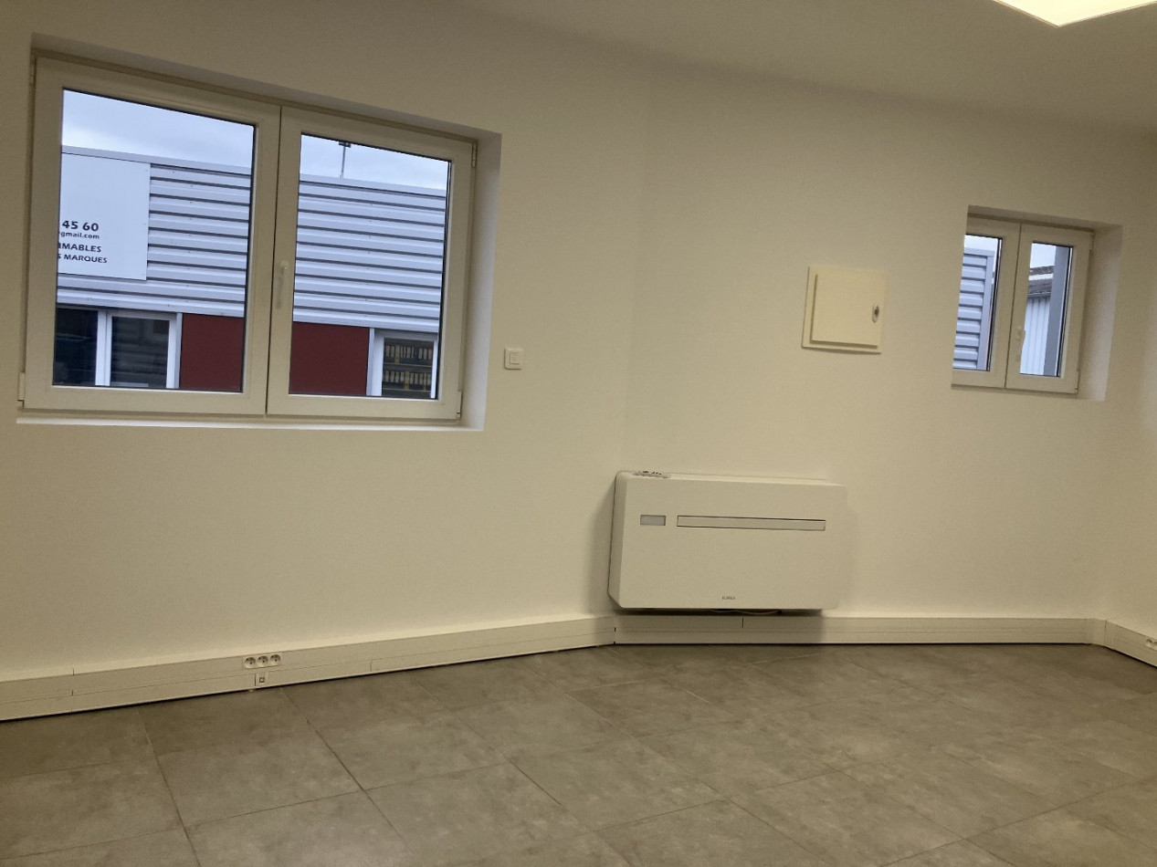 à louer Bureau Saint Laurent D'agny - Photo 1