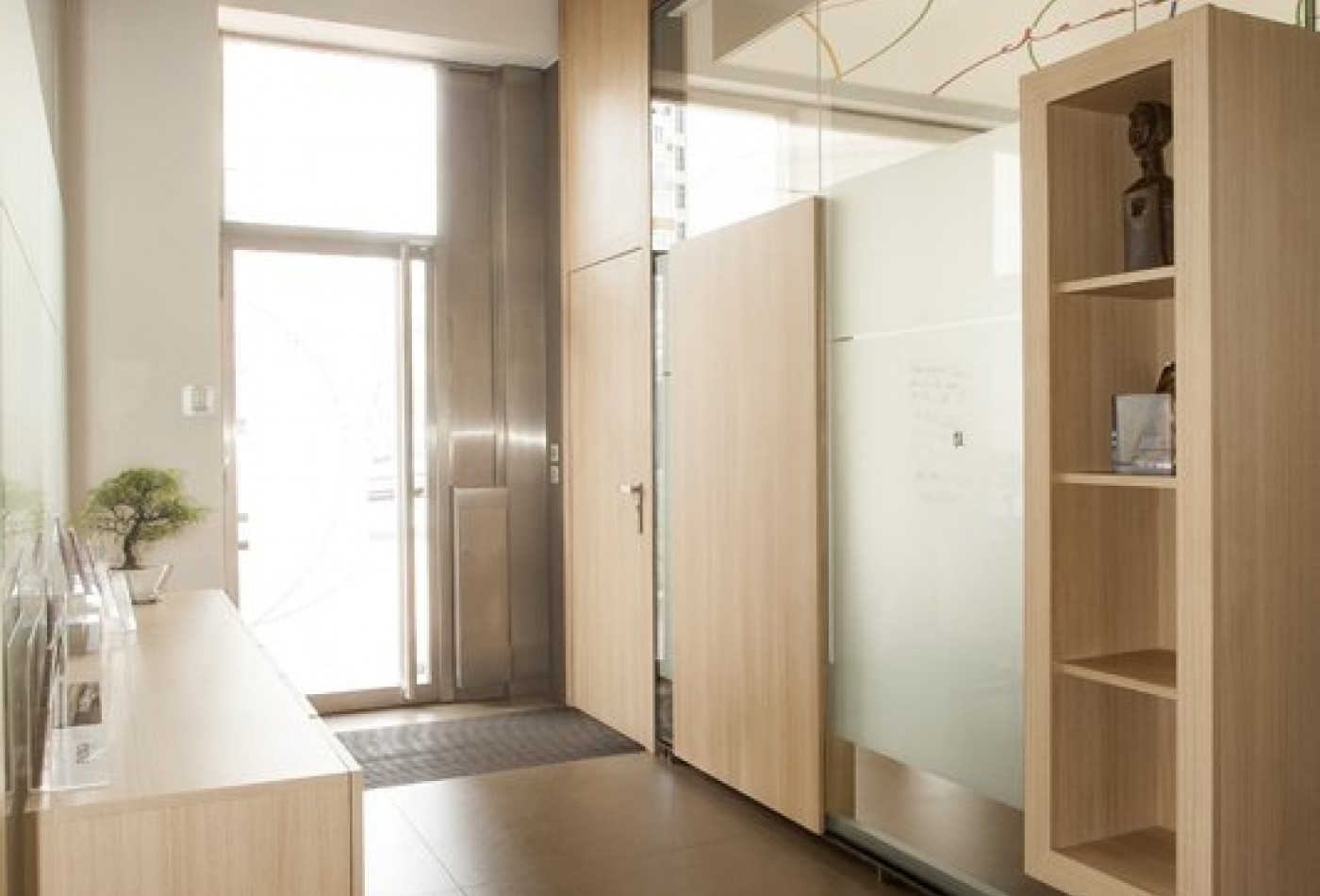 location Local commercial Lyon 6eme Arrondissement - Photo 5