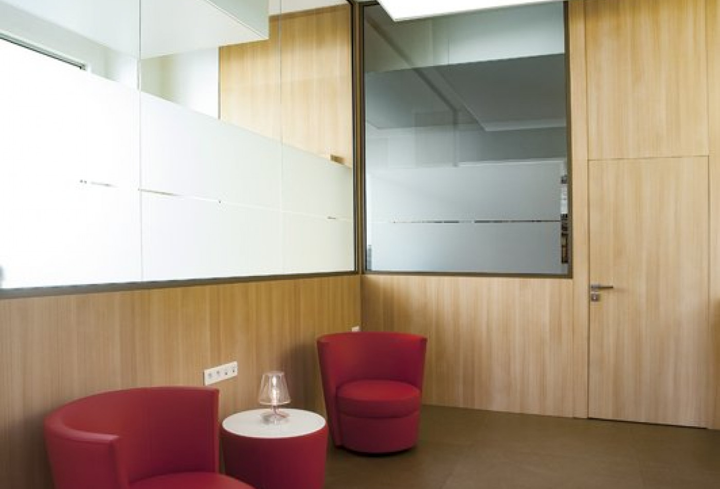 location Local commercial Lyon 6eme Arrondissement - Photo 6
