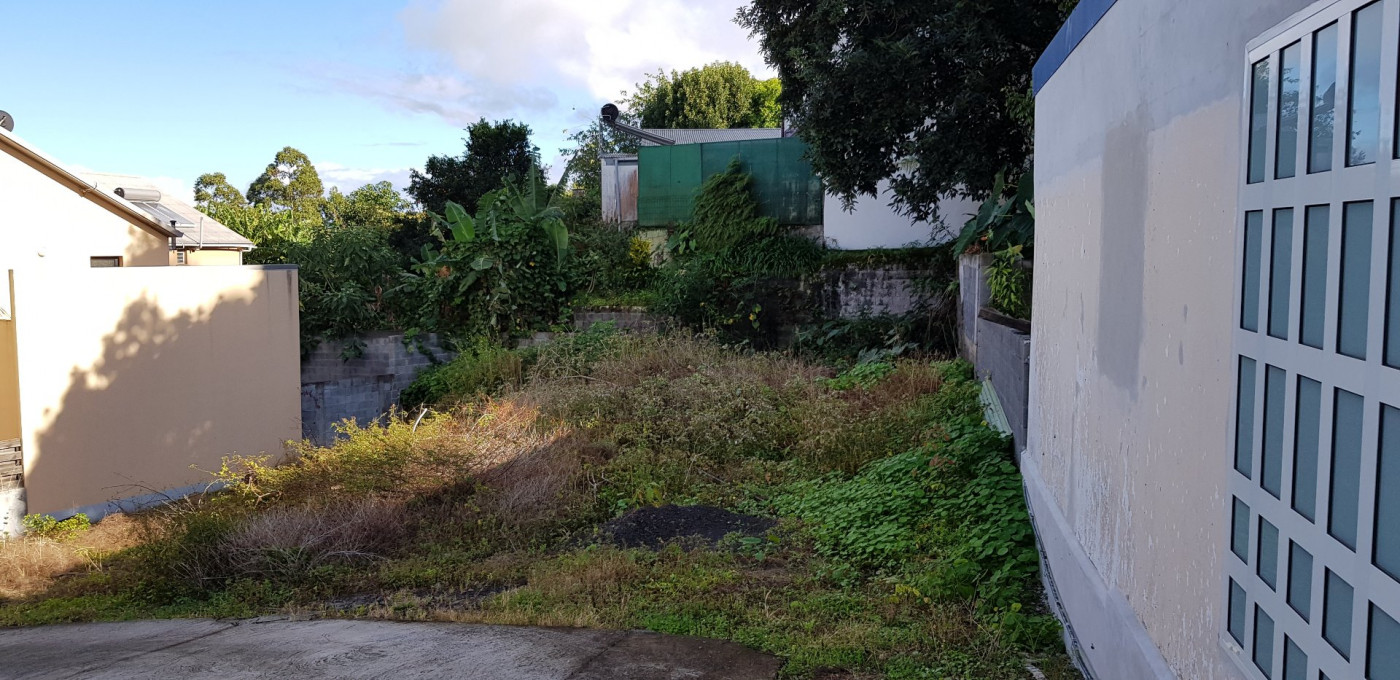 à vendre Terrain constructible Saint Pierre - Photo 1