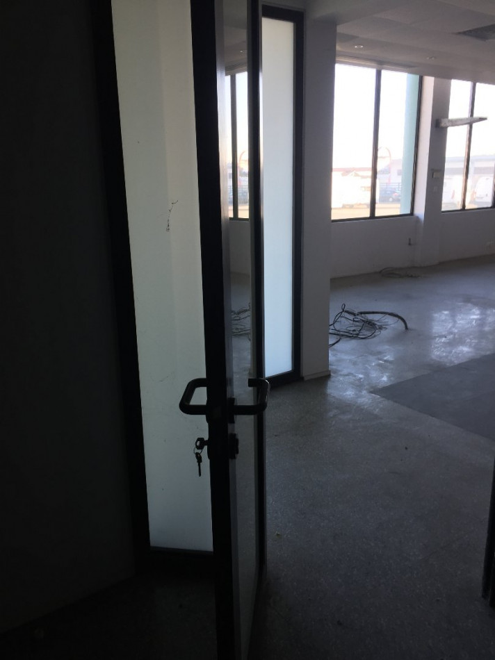 à vendre Local commercial La Chapelle De Guinchay - Photo 4