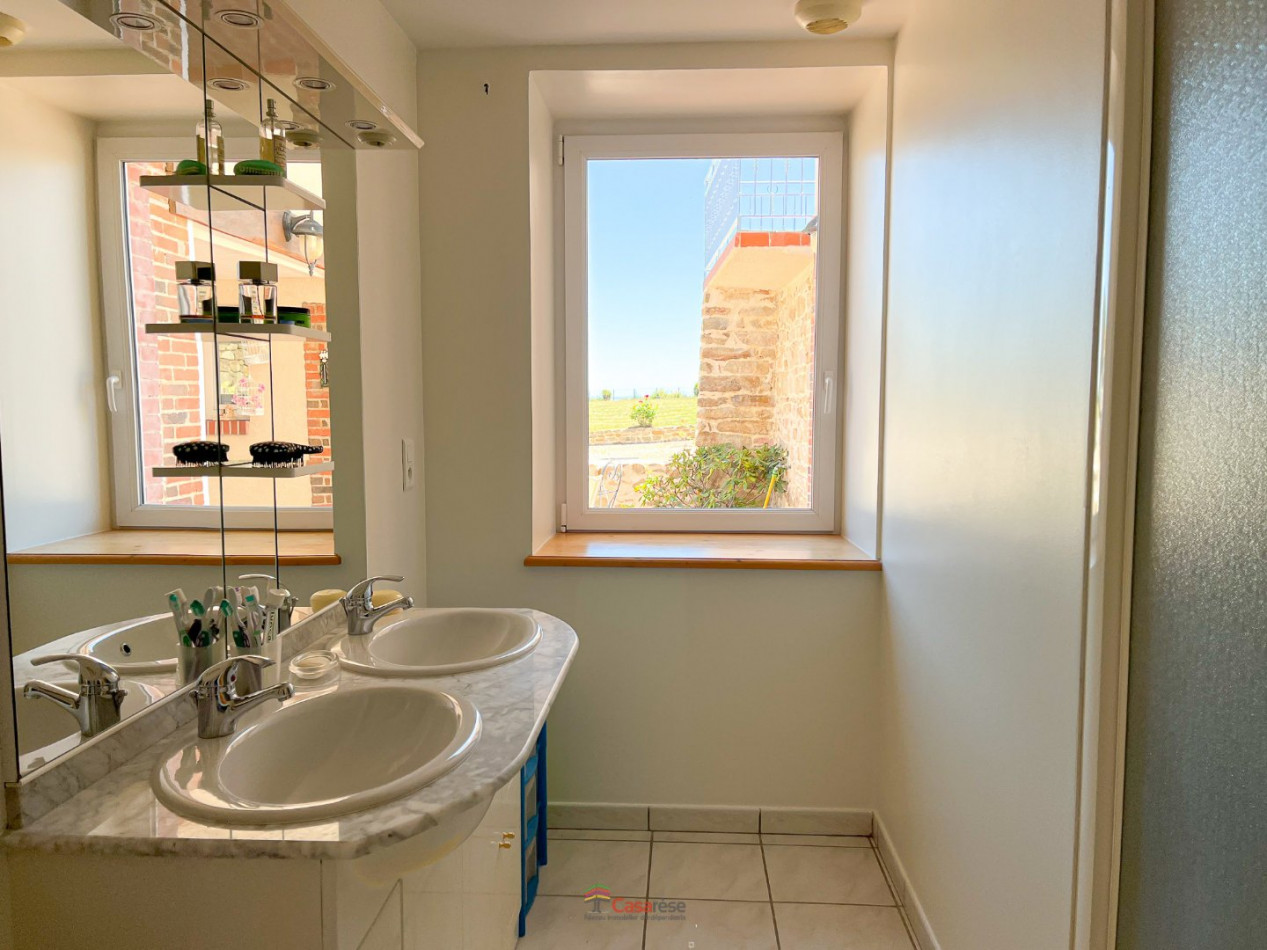 à vendre Maison rénovée Marcilly Le Chatel - Photo 14