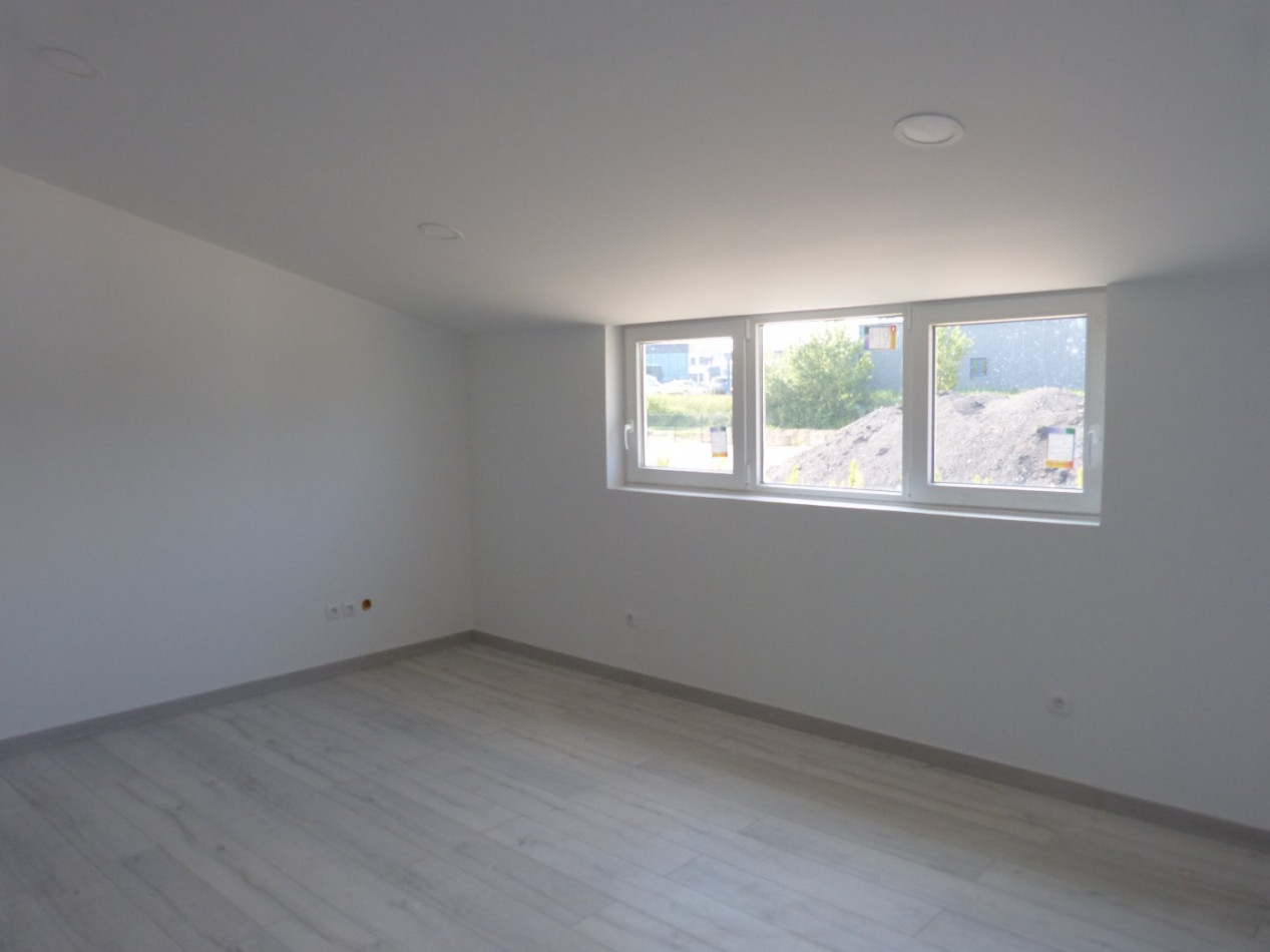 à louer Locaux d'activité Taluyers - Photo 14