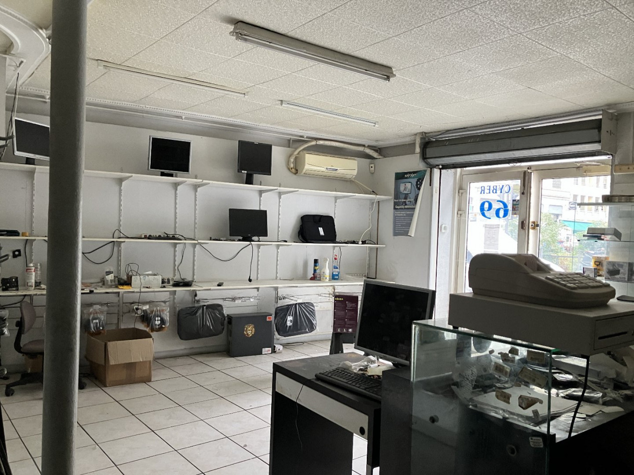 à louer Local commercial Lyon 7eme Arrondissement - Photo 3