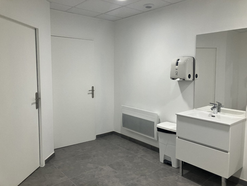 vente Bureau Bron - Photo 6