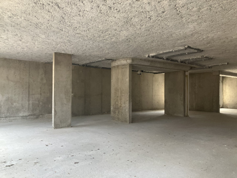 location Local commercial Saint Bonnet De Mure - Photo 5