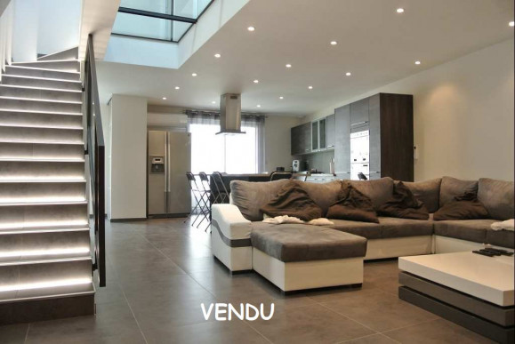 à vendre Loft/atelier/surface Bron