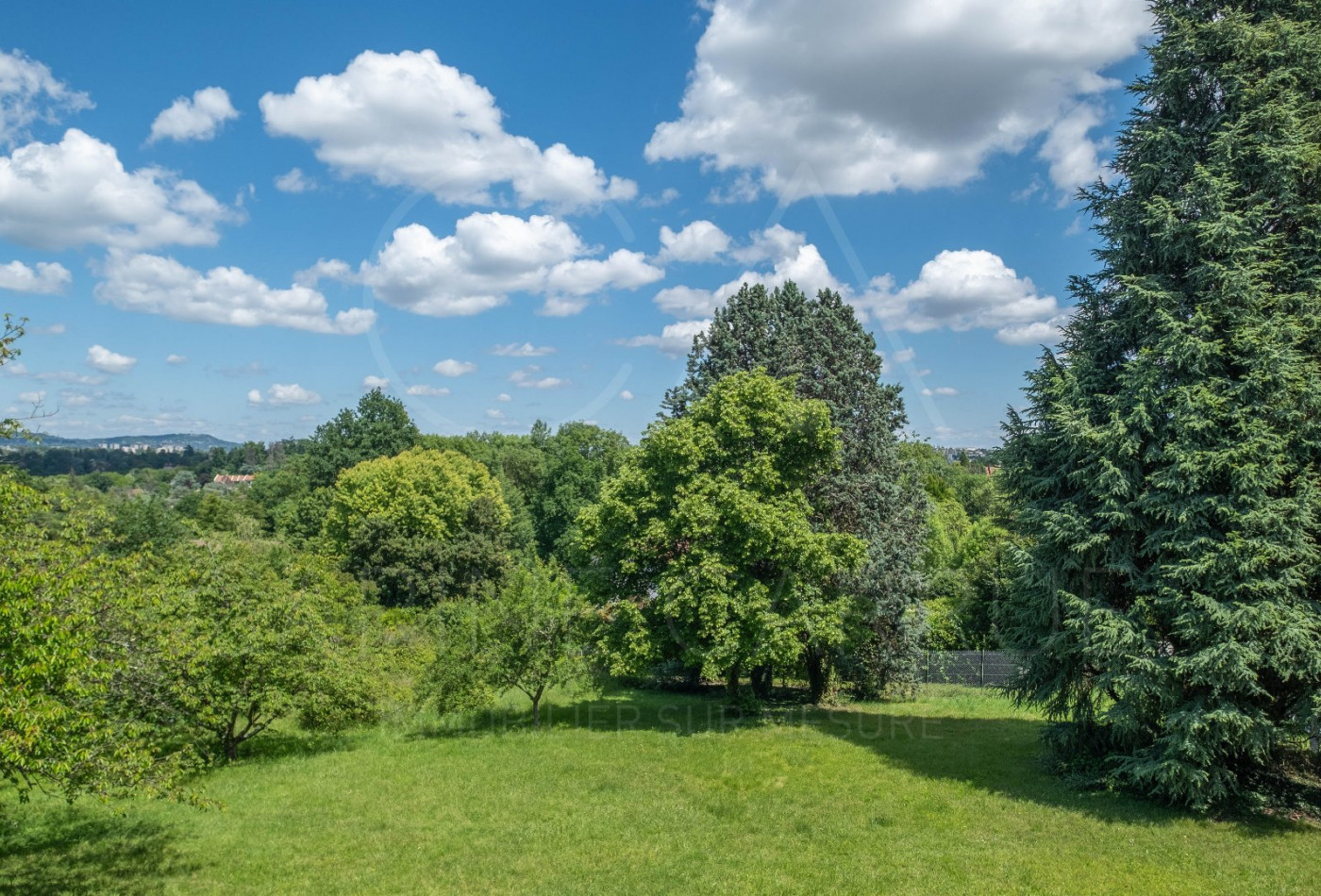 vente Terrain constructible Tassin La Demi Lune - Photo 1
