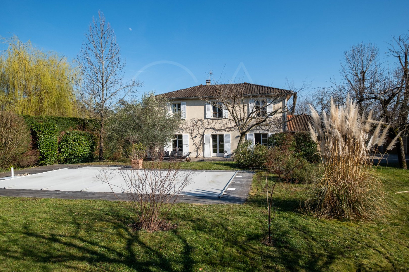 à vendre Maison de caractère Charbonnieres Les Bains - Photo 1