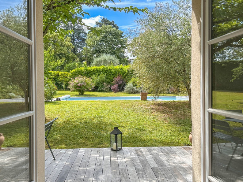 vente Maison de caractère Charbonnieres Les Bains - Photo 2