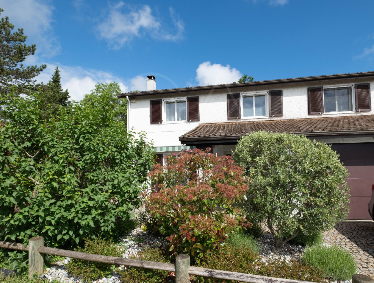 à vendre Maison individuelle Charbonnieres Les Bains - Photo 2