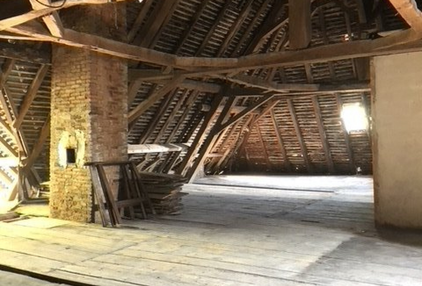 vente Immeuble à rénover Le Pont De Beauvoisin - Photo 1