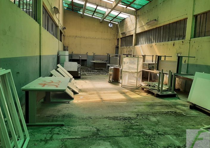 à vendre Local industriel Froges