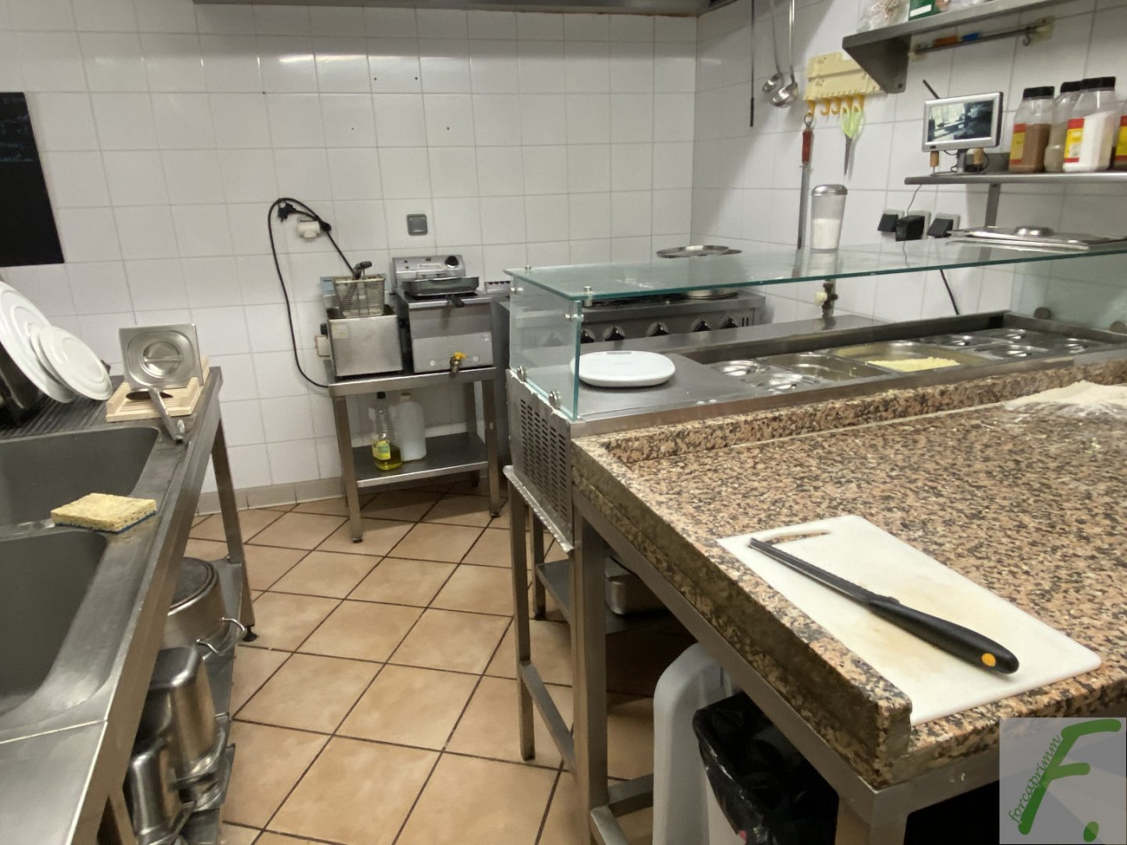 à vendre Pizzeria snack sandwicherie saladerie fast food Chambery - Photo 3