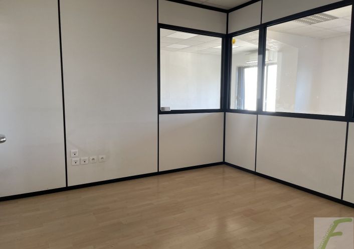 à vendre Entrepots et bureaux Grenoble