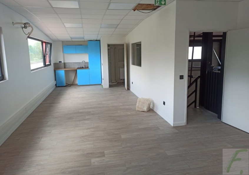 location Locaux d'activité Le Versoud - Photo 3