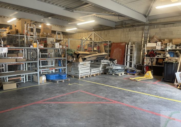 à vendre Entrepots et bureaux La Terrasse