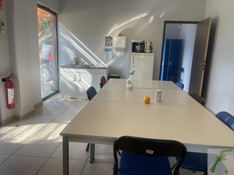 vente Entrepots et bureaux La Terrasse - Photo 8