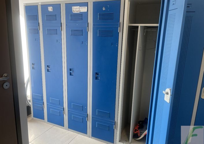 à vendre Entrepots et bureaux La Terrasse