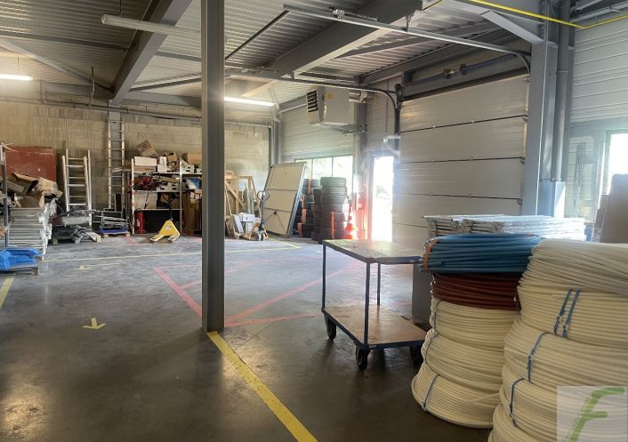 à vendre Entrepots et bureaux La Terrasse