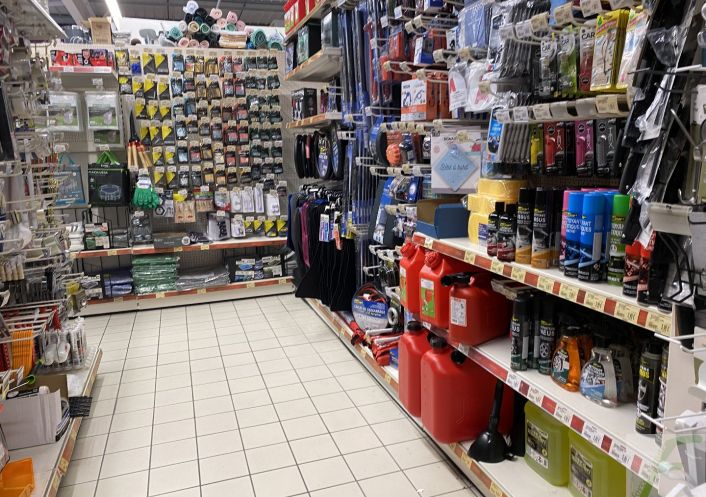 à vendre Bazar   jouets   cadeaux Saint Genis Pouilly