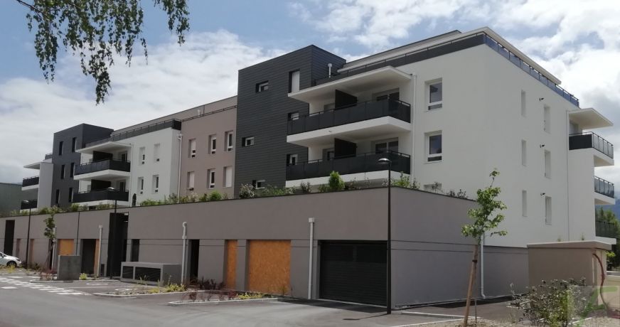 location Local commercial Meylan