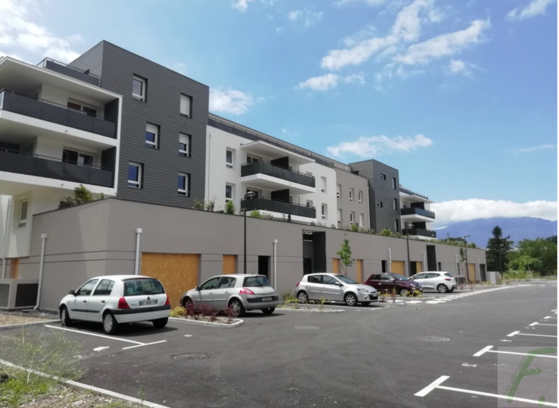 location Local commercial Meylan - Photo 2