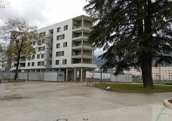 à louer Local commercial Le Pont De Claix