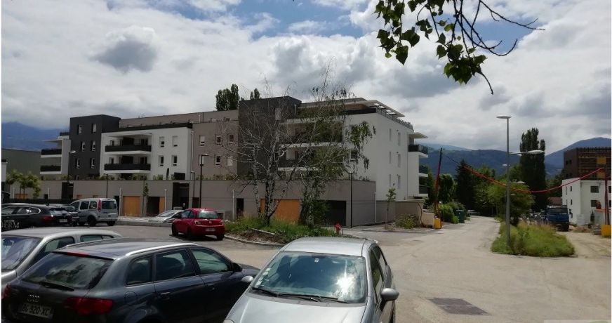 location Local commercial Meylan