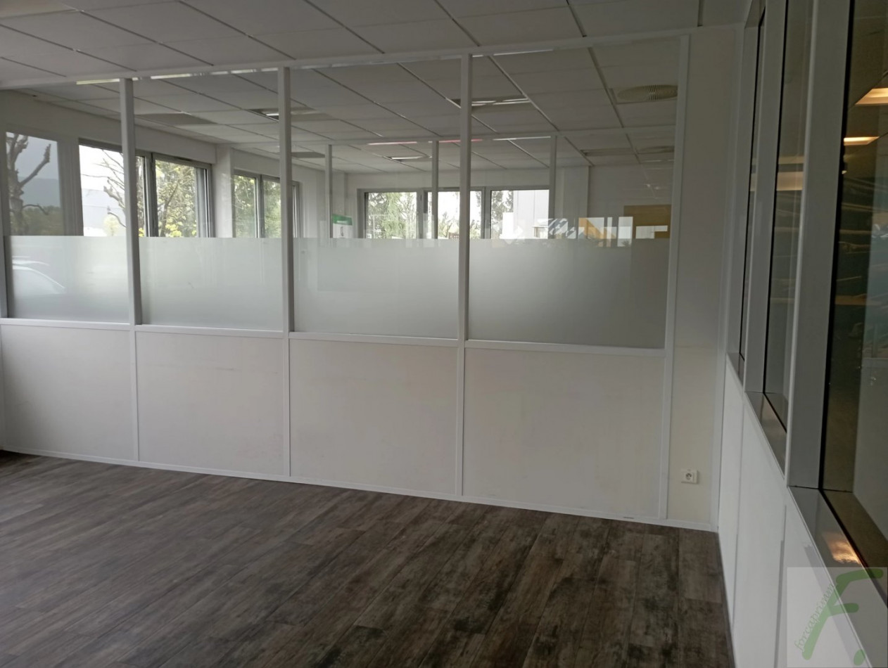 à louer Bureau Moirans - Photo 6