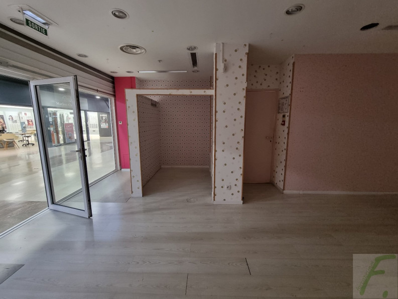 location Local commercial Aix Les Bains - Photo 6