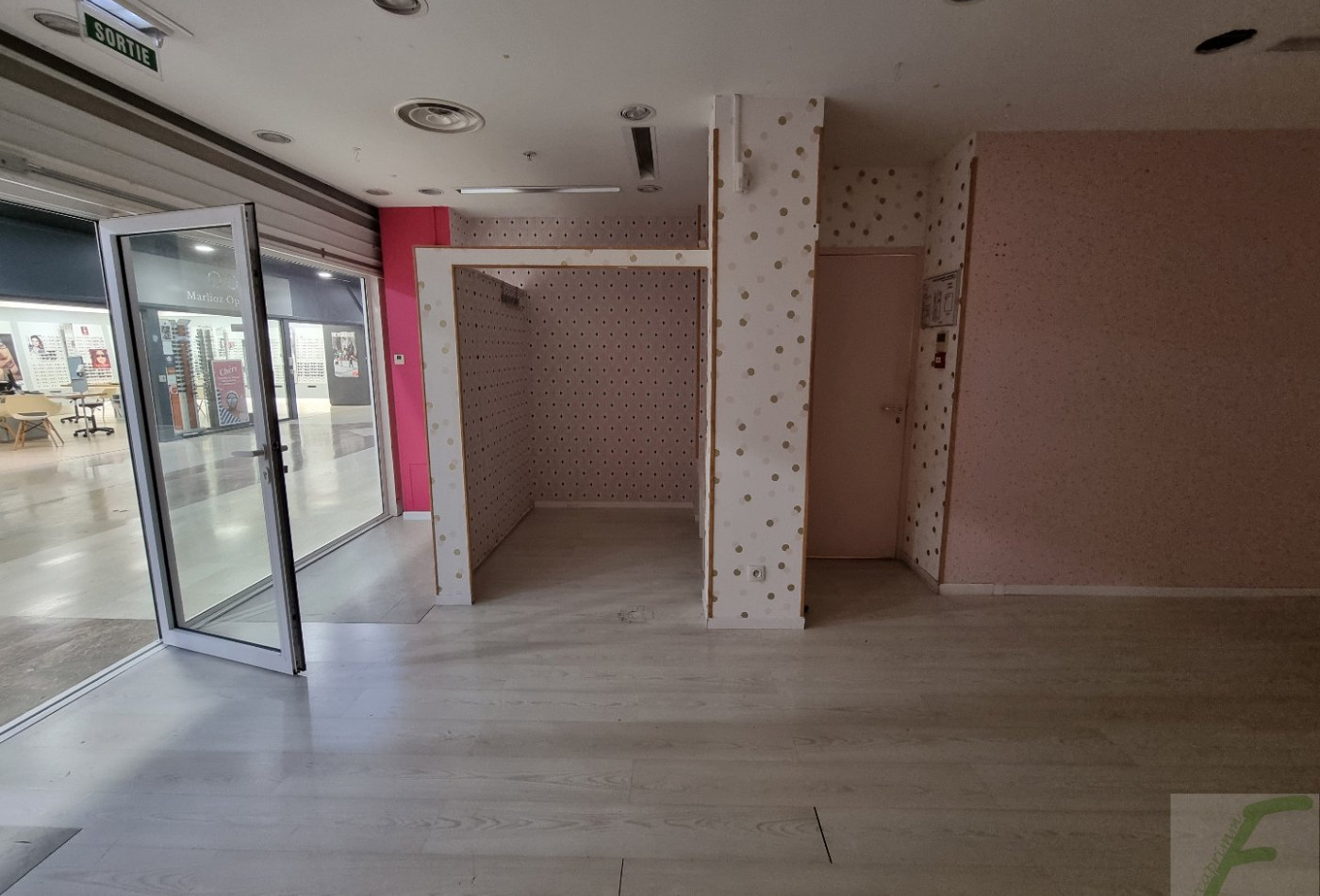 location Local commercial Aix Les Bains - Photo 6